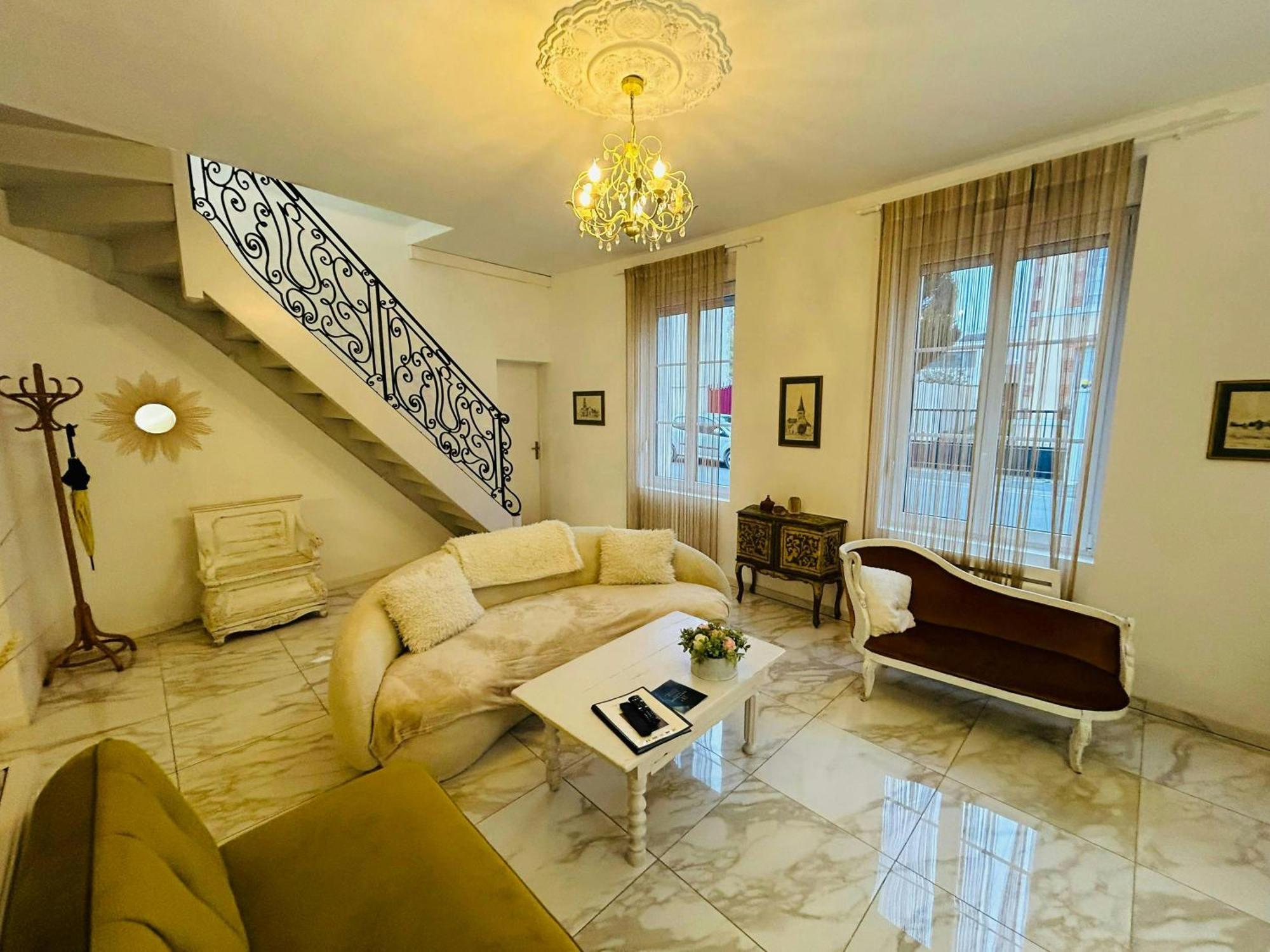 Magnifique Maison Dartiste La Maison Aerts Reims Dış mekan fotoğraf